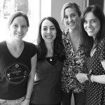 La doctora Carolina Pérez Castro (der.), y Nazarena Ferreyra Solari, Lucia Canedo y Fiorella Belforte, integrantes de su laboratorio en el Instituto de Investigación en Biomedicina de Buenos Aires (IBioBA), una institución del CONICET asociada a la Sociedad Max Planck de Alemania. 