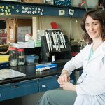 La doctora Verónica Piatti, investigadora del CONICET en el Laboratorio de Plasticidad Neuronal de la Fundación Instituto Leloir. 