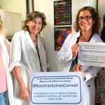 La doctora Graciela Boccaccio, investigadora del CONICET y jefa del Laboratorio de Biología Celular del RNA en el Instituto Leloir, y tres integrantes de su grupo. 