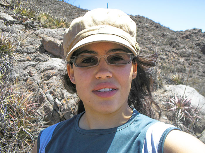 La Dra. VerÃ³nica Cailly Arnulphi, del Centro de Investigaciones de la GeÃ³sfera y BiÃ³sfera, dependiente del CONICET y de la Facultad de Ciencias Exactas, FÃ­sicas y Naturales de la Universidad Nacional de San Juan.