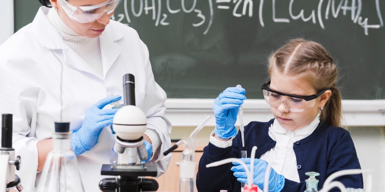 A 11 años del establecimiento del Día Internacional de la Mujer y la Niña en la Ciencia persisten brechas difíciles de cerrar